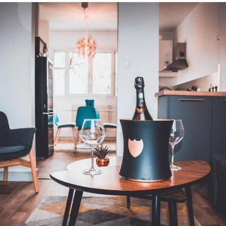 Le Lotus - Avec Place De Parking Annecy Ngoại thất bức ảnh