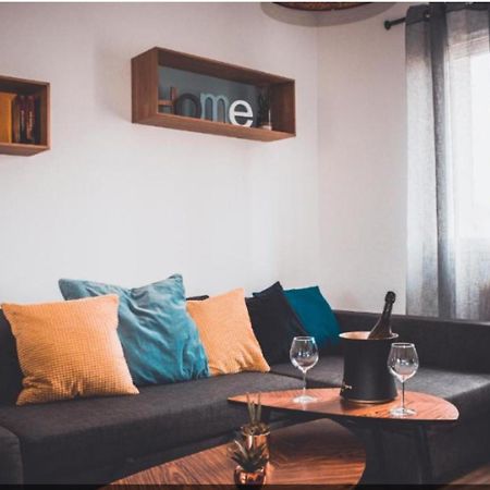 Le Lotus - Avec Place De Parking Annecy Ngoại thất bức ảnh